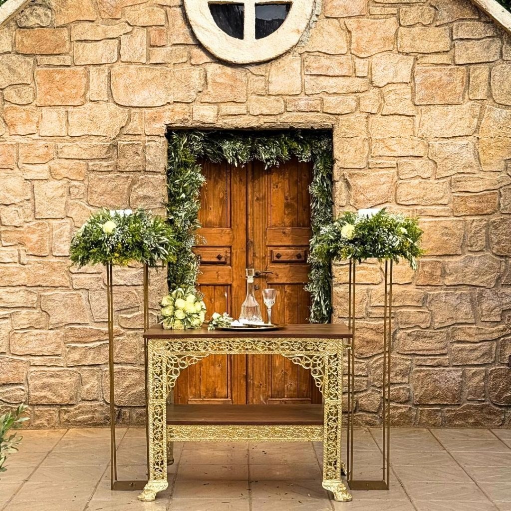 &sigma;&tau;&omicron;&lambda;&iota;&sigma;&mu;ό&sigmaf; &beta;ά&pi;&tau;&iota;&sigma;&eta;&sigmaf; &mu;&epsilon; &lambda;&epsilon;&mu;ό&nu;&iota;&alpha; &kappa;&alpha;&iota; &epsilon;&lambda;&iota;ά &sigma;&tau;&omicron; il villagio