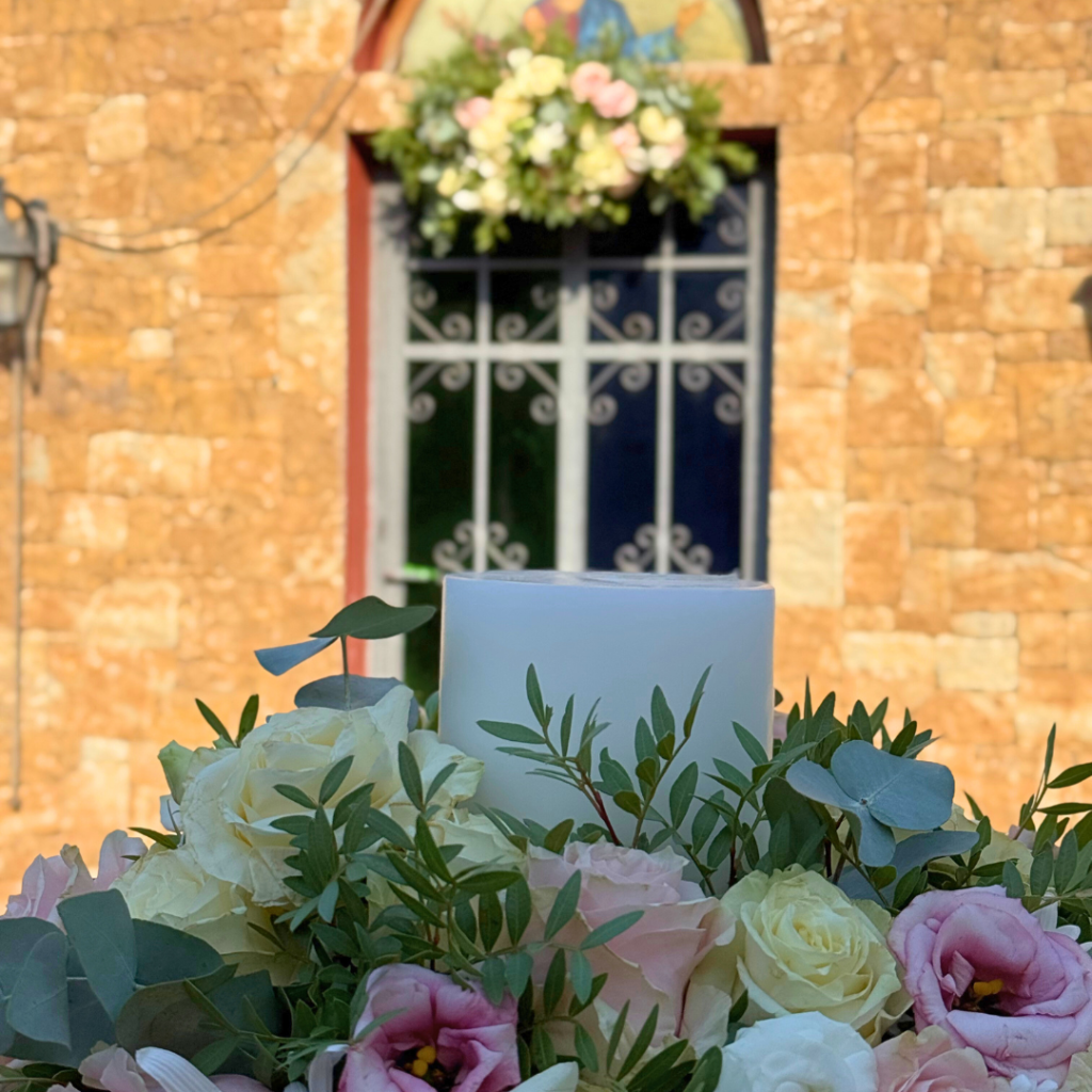 Ρομαντικός καλοκαιρινός στολισμός γάμου στο Κτήμα Κρωπίας Γη