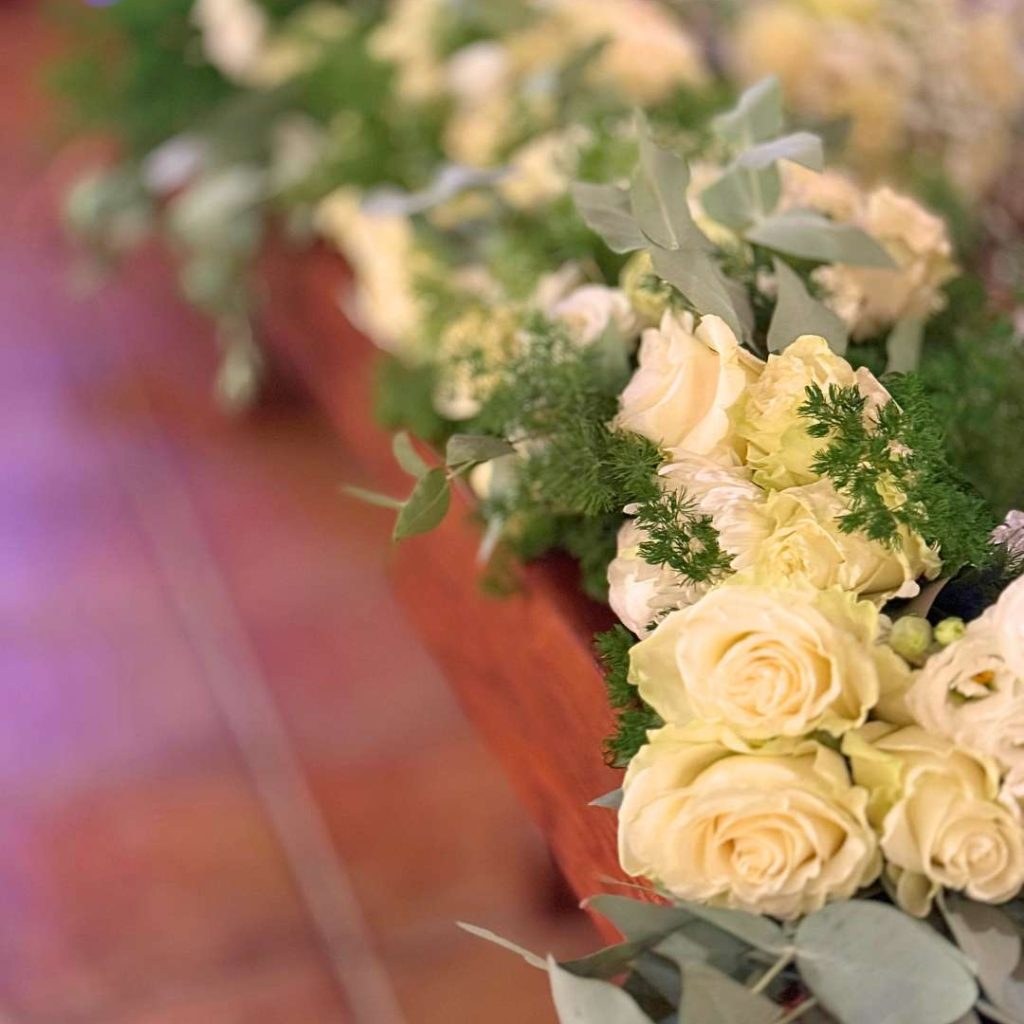 στολισμός δεξίωσης σε ρομαντικό στολισμό γάμου