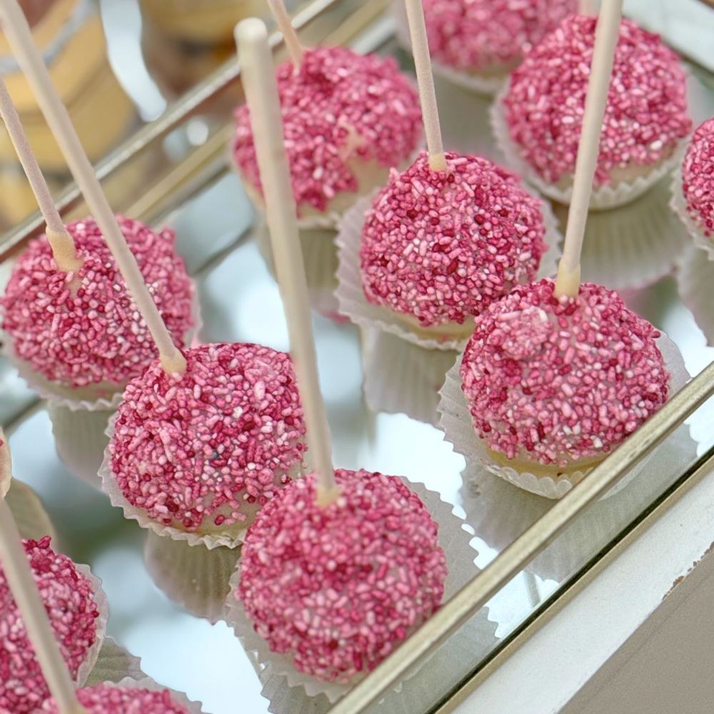 candy bar βάπτισης για κορίτσι με ατομικά γλυκά, μπισκότα, ντόνατς, cakepops